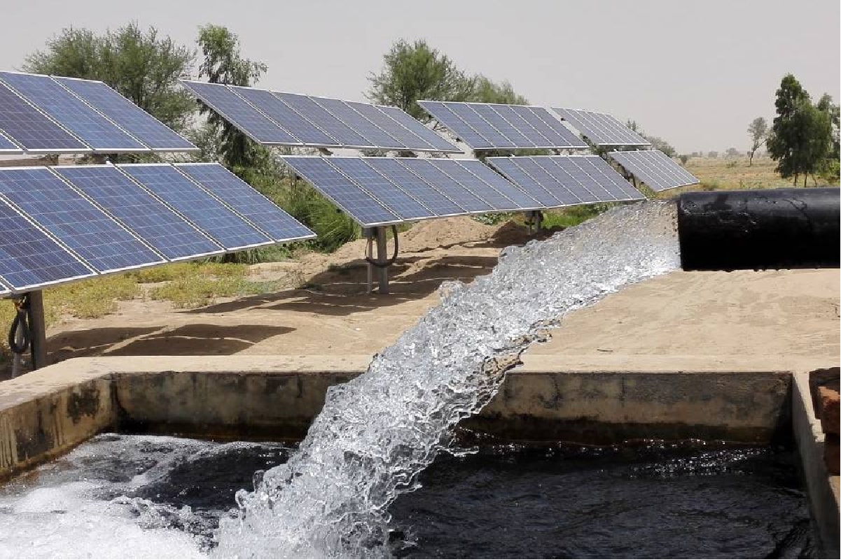 Solar water pumping system